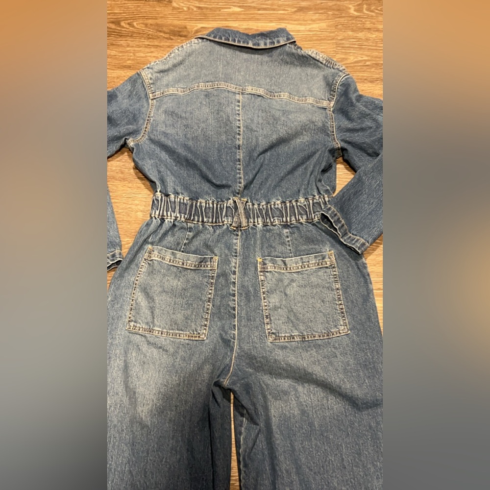 CLOSET CLEAN OUT! Universal Thread Denim Jumpsuit Size L (Size 10) - Picture 3 of 6